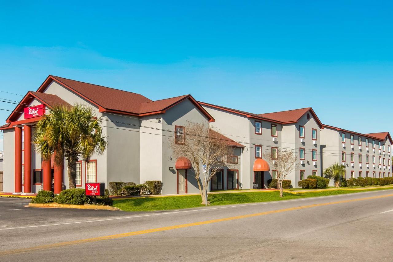 Red Roof Inn & Suites Pensacola-Nas Corry Exterior photo